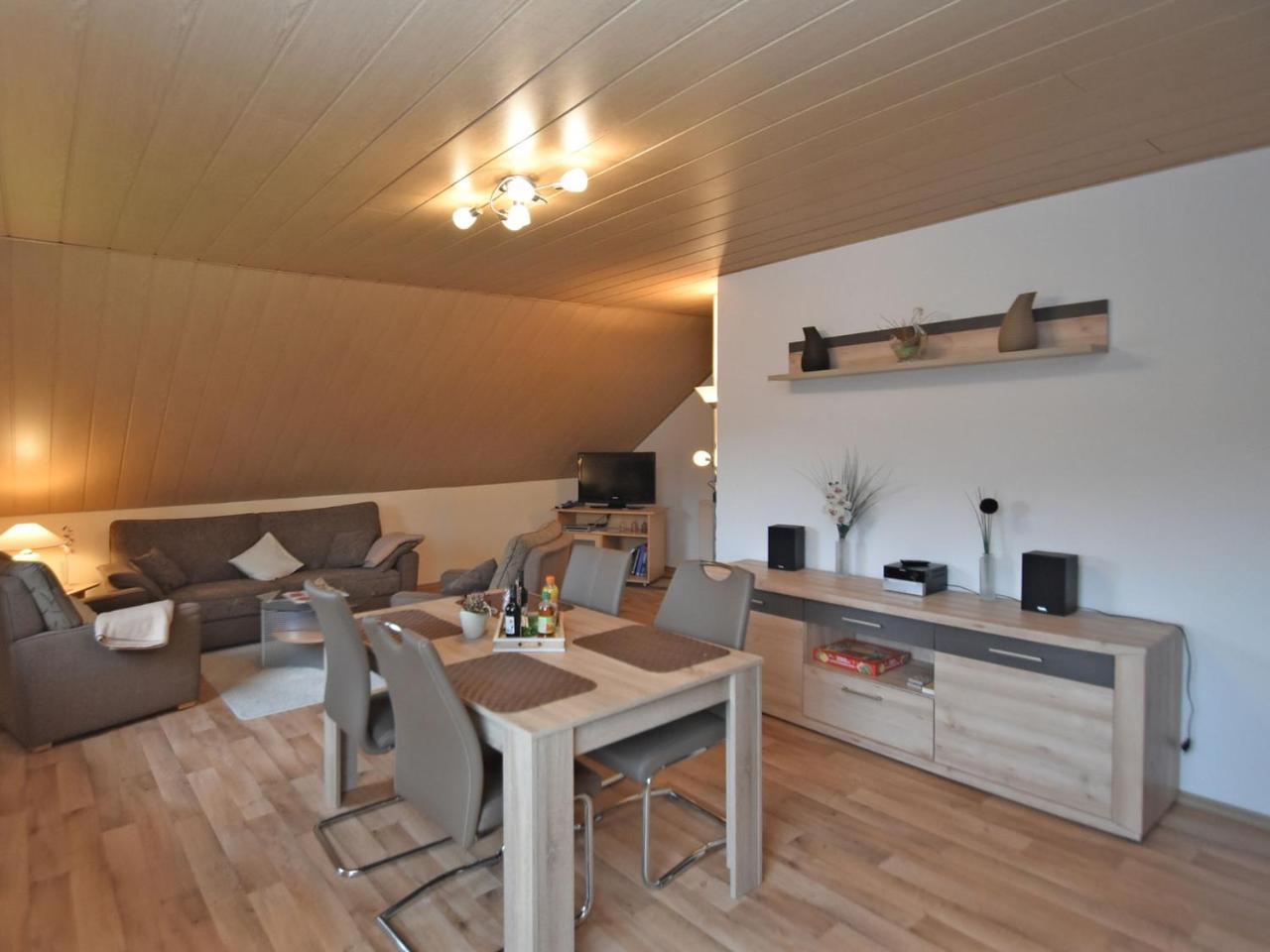 Nieheim Cozy Apartment In Merlsheim With Garden מראה חיצוני תמונה
